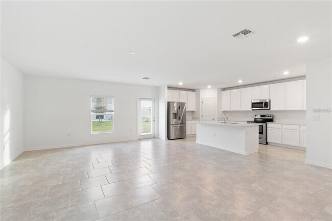 Building Photo - 1028 Holden Wy