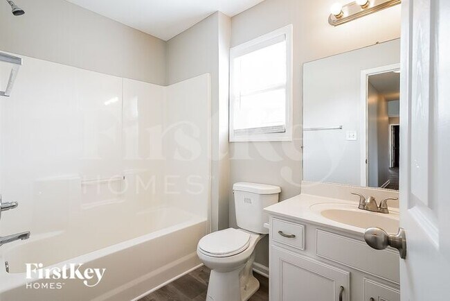 Building Photo - 3709 Meadow Ridge Ln