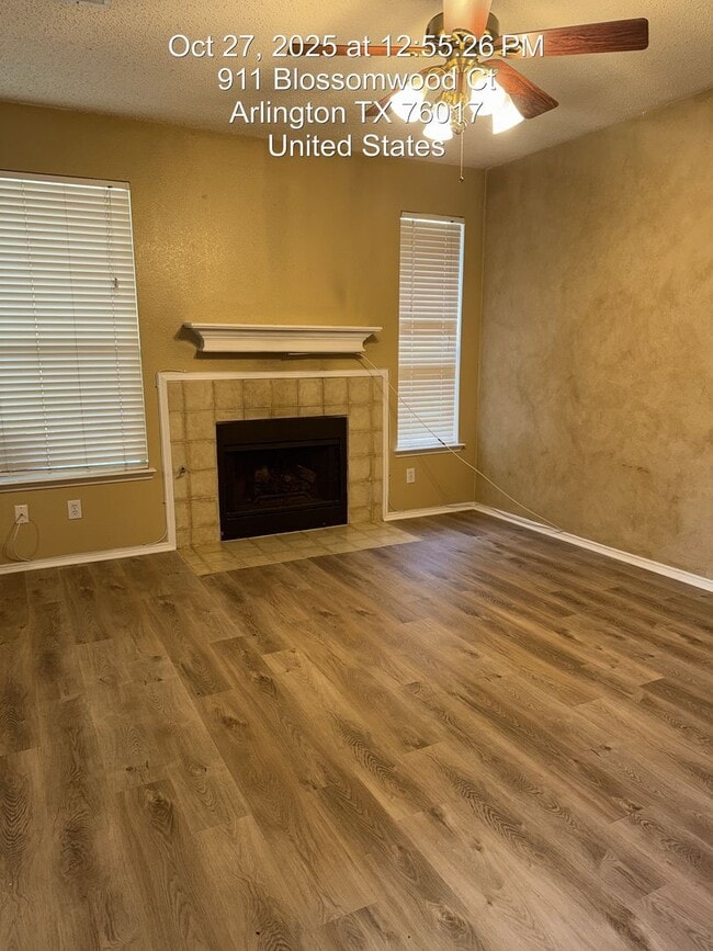 Building Photo - 911 Blossomwood Ct