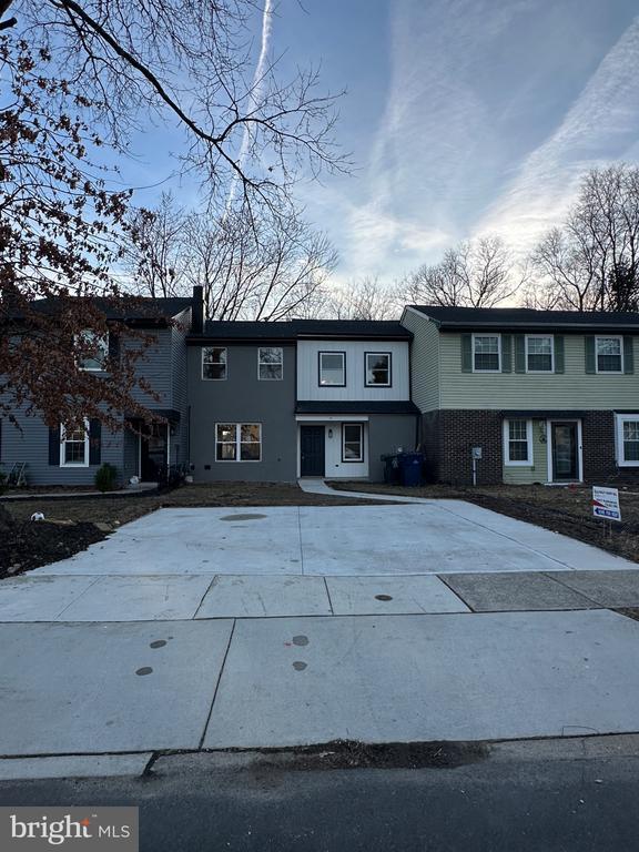 Building Photo - 14 Buttonwood Rd
