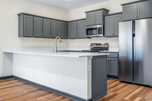 Building Photo - 292 Tercel Dr