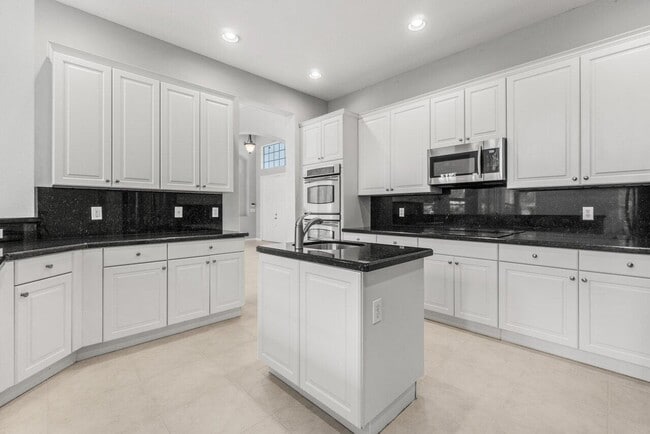 Building Photo - 11316 Mainsail Ct
