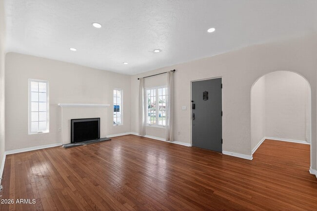 Building Photo - 311 West Campbell Ave