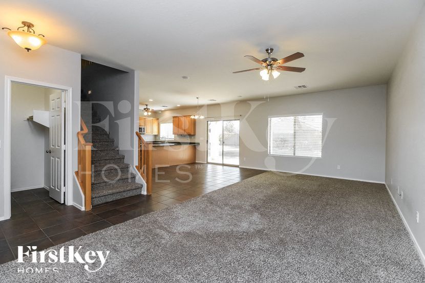 Building Photo - 39226 N Luke Cir