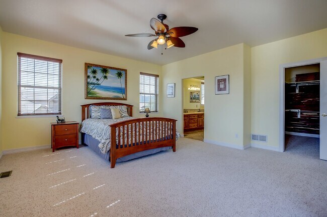 Building Photo - Beautiful Home in Gated Community