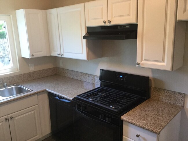 Building Photo - APPLY FOR THIS BEAUTIFUL HOME TODAY!
