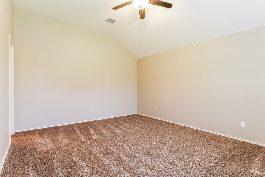Building Photo - 1082 Magnolia Ln