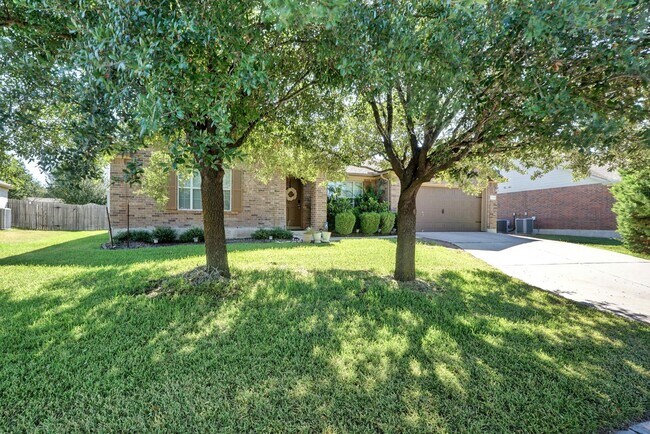 Building Photo - Spacious 4-Bedroom Gem with Office in Desi...