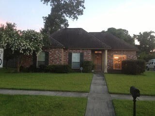 Building Photo - 3 Bed, 2 Bath in Worthington Lake