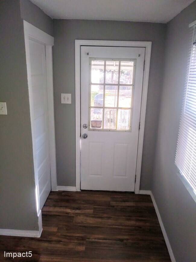 Building Photo - 1 br, 1 bath House - 4070 Schiller Place