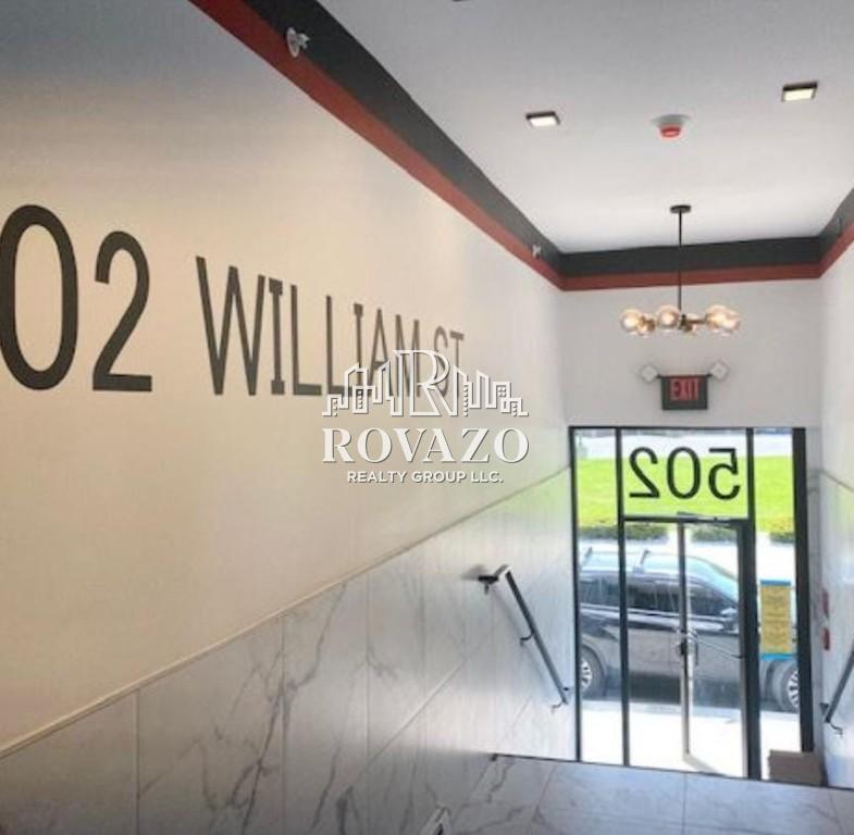 Building Photo - 502 William St