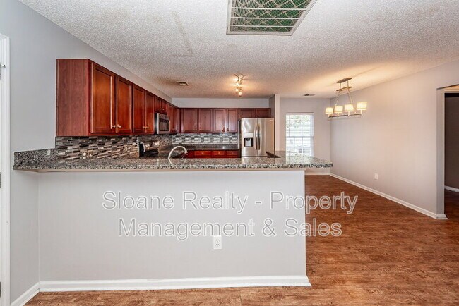 Building Photo - 1118 Deerberry Rd