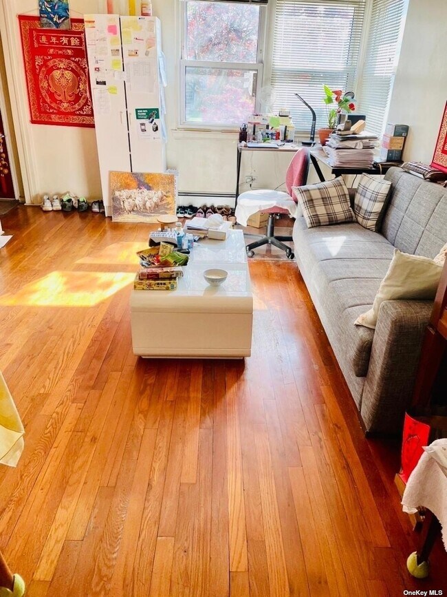 Building Photo - 67-04 215th St