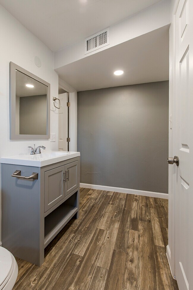 Building Photo - 4535 E 14th St