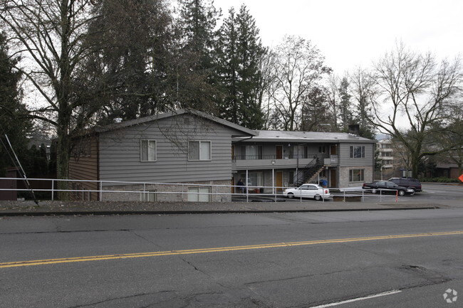 Building Photo - Park Cedar