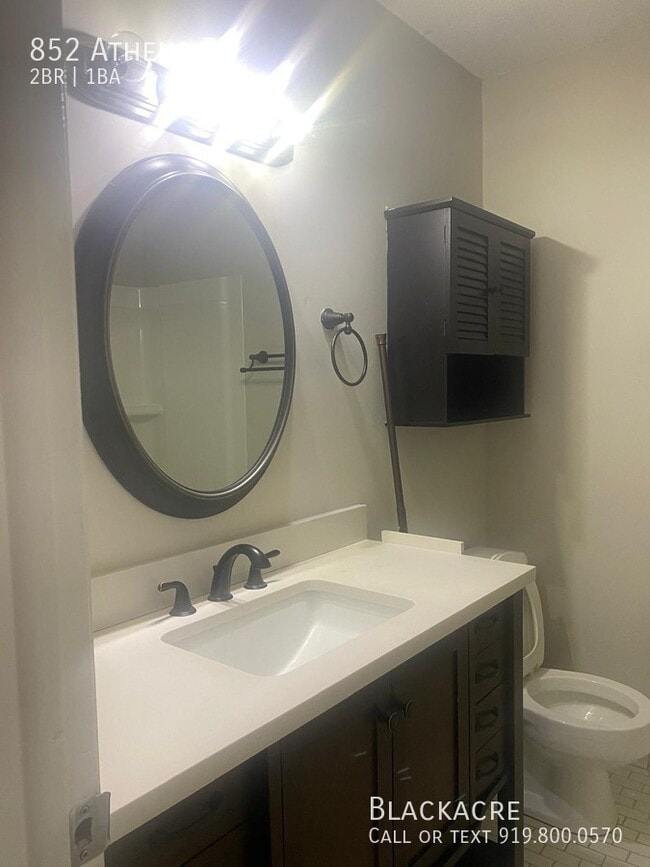 Building Photo - 852 Athens Dr