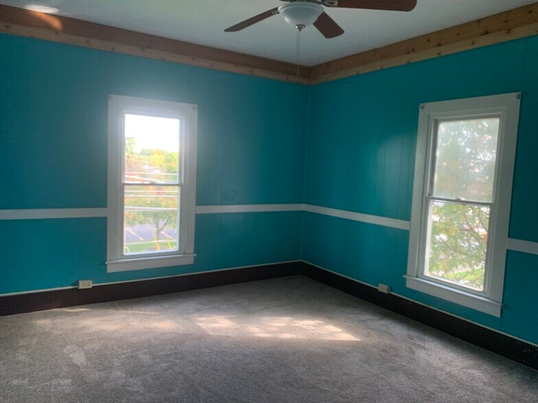 Building Photo - 206 Lafayette Rd