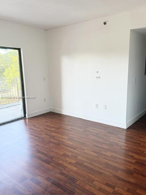 Building Photo - 9300 Fontainebleau Blvd