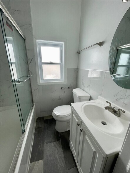 Building Photo - 345 Kaplan Ave