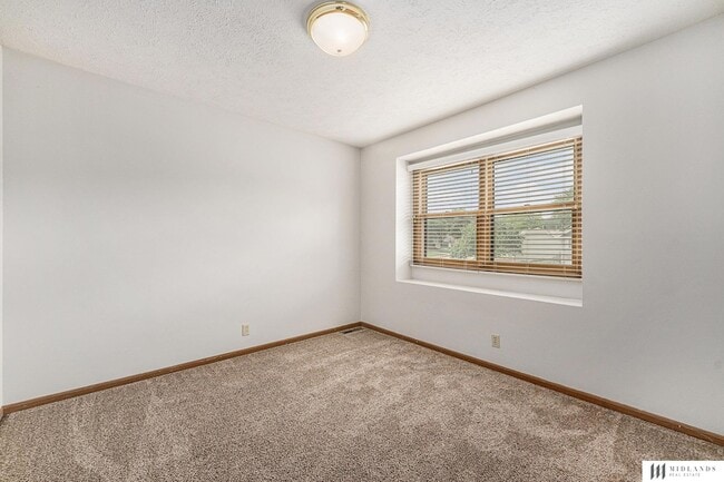 Building Photo - 1611 S 168th Ave