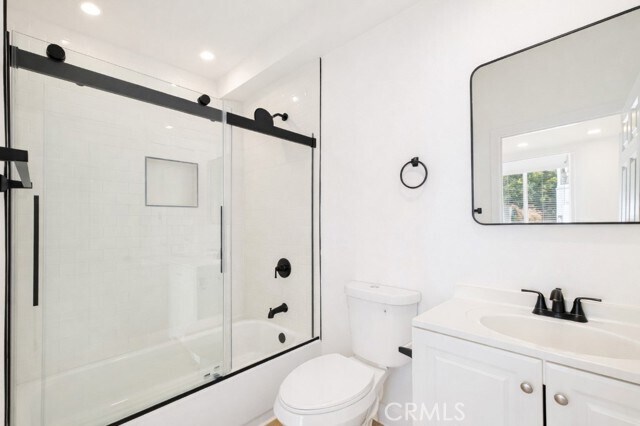 Building Photo - 625 Orizaba Ave