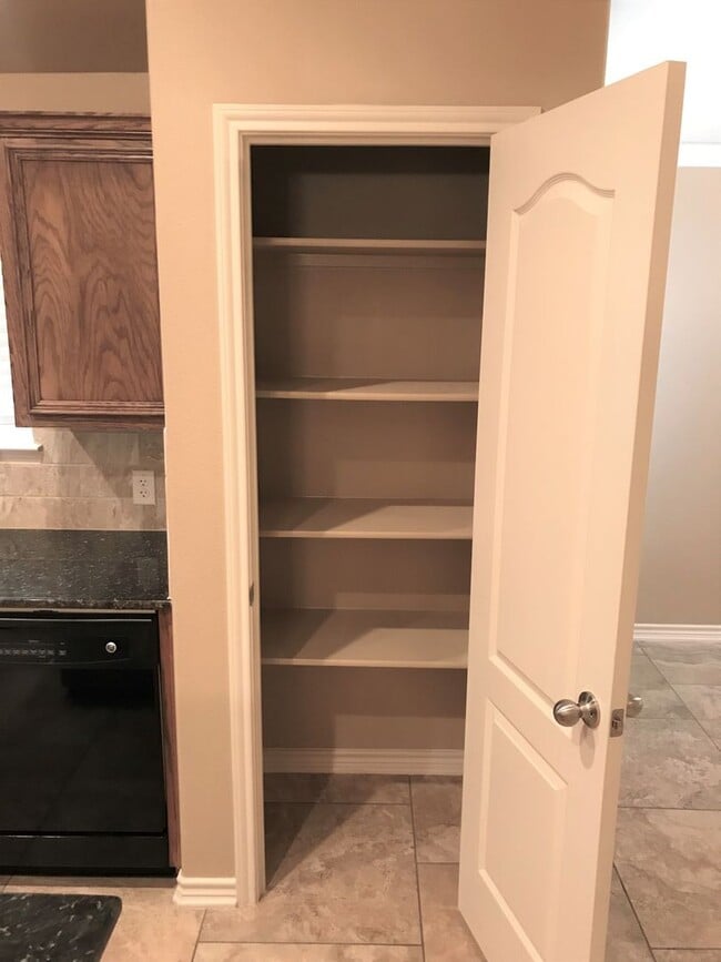 Building Photo - 2 Bedroom / 2 Bath Duplex off Clear Creek – Killeen, TX