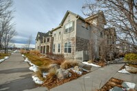 Building Photo - Beautiful Central Park Condo!