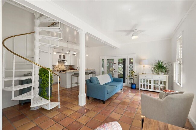 Building Photo - Downtown St. Augustine 2BD/2BA Historic Home