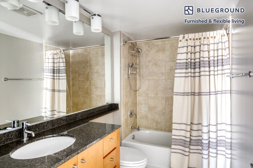 Building Photo - 4835 Cordell Ave