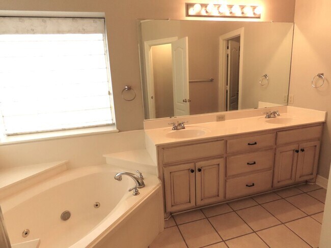 Building Photo - COMING SOON! Whitehouse! Gorgeous 4 Bedroom, 2 Bath Home