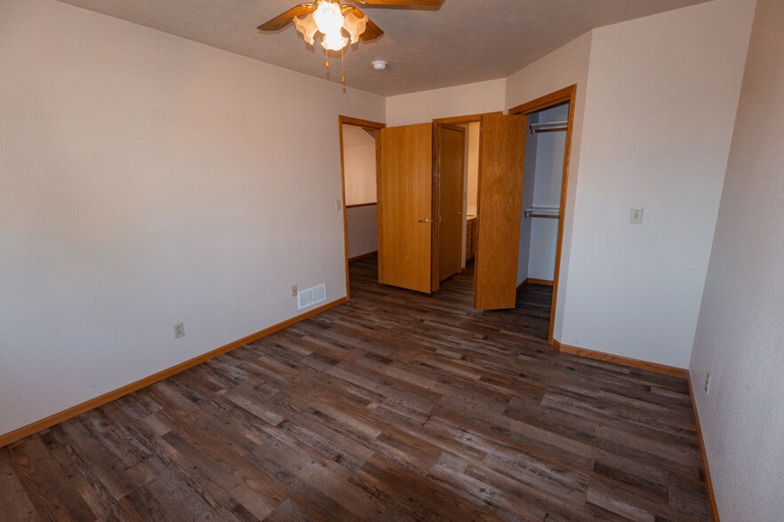 Building Photo - 1004 N 10th St