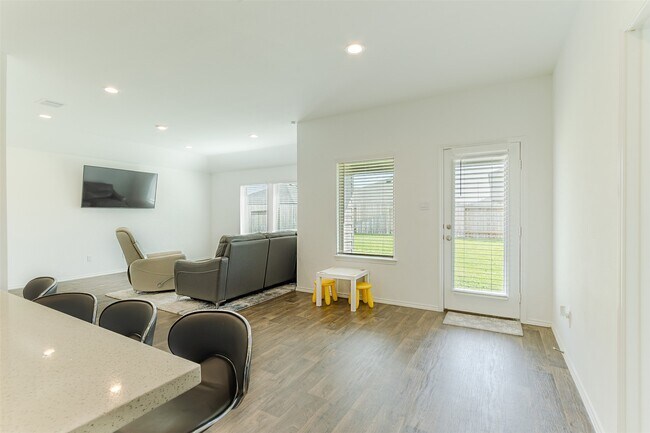 Building Photo - 5134 Jasmine Dawn Dr