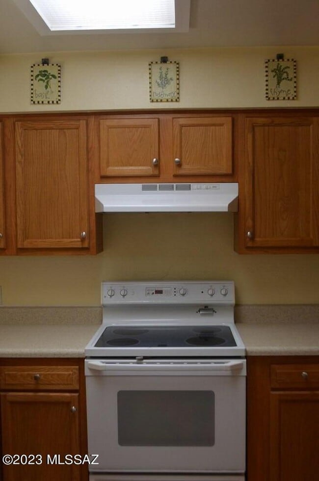 Building Photo - 961 Vía Terrado