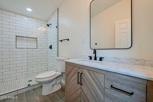 Building Photo - 2028 S College Ave