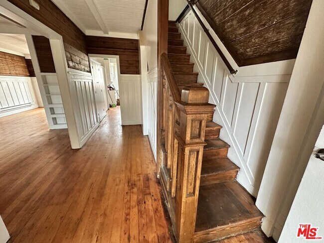 Building Photo - 49 Dudley Ave