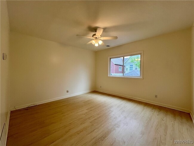 Building Photo - 15 Abbottsford Pl