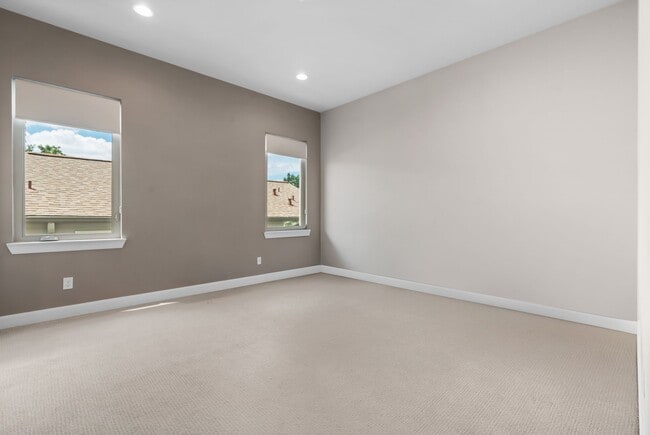 Building Photo - 3717 Newhouse St