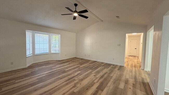 Building Photo - 2312 Coraltree Dr