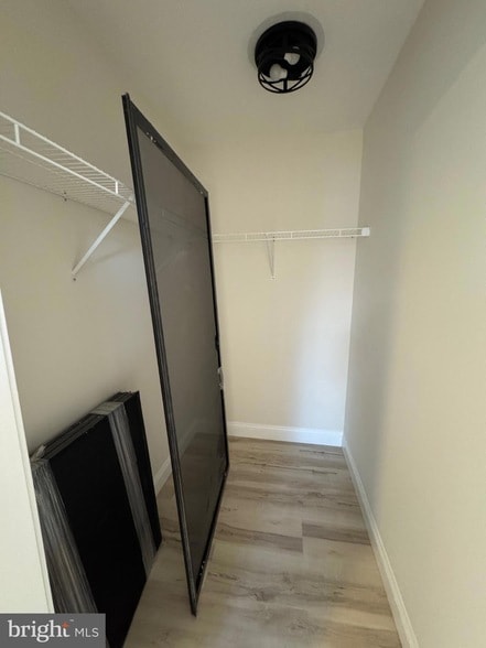 Building Photo - 1140 Parkside Ave.