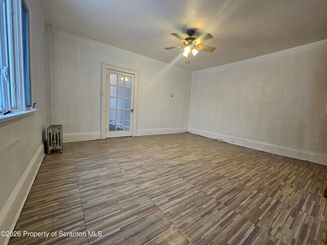 Building Photo - 423 E Lackawanna Ave