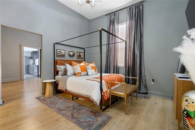 Building Photo - 1837 Touro St