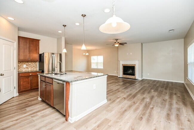 Building Photo - 194 Renford Rd