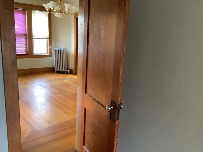 Building Photo - Beautifully maintained two-family house