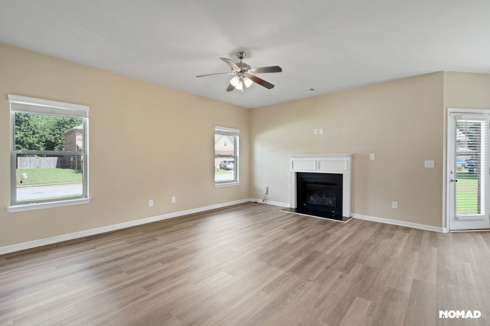 Building Photo - 813 Golden Isles Dr