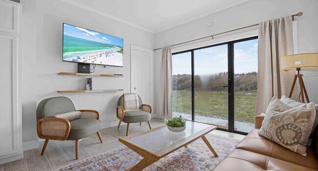 Building Photo - 460 Abalone Ct