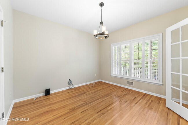 Building Photo - 13 Victorian Woods Dr