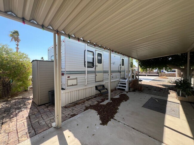 Building Photo - SHORT TERM FOOTHILLS RETREAT!