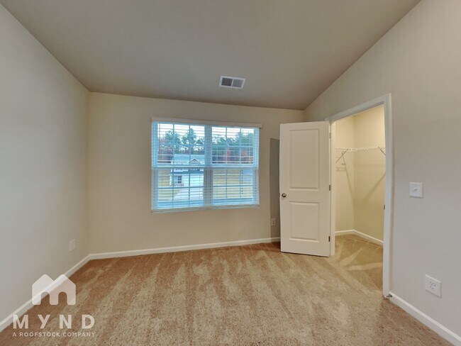 Building Photo - 279 Ivy Bank Dr