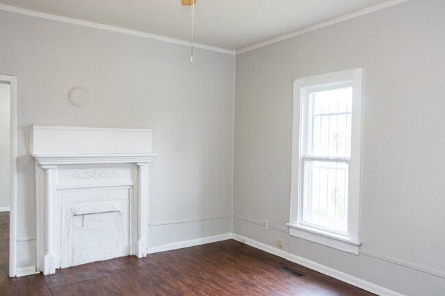 Building Photo - Welcome to 2113 Cleveland Avenue! Charming...