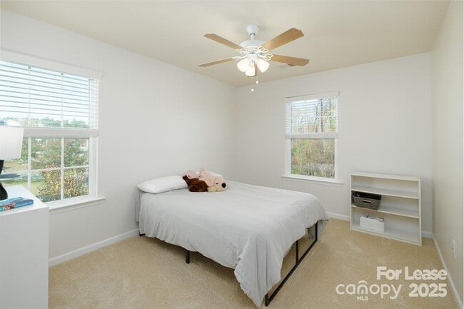 Building Photo - 10745 Sapphire Trail